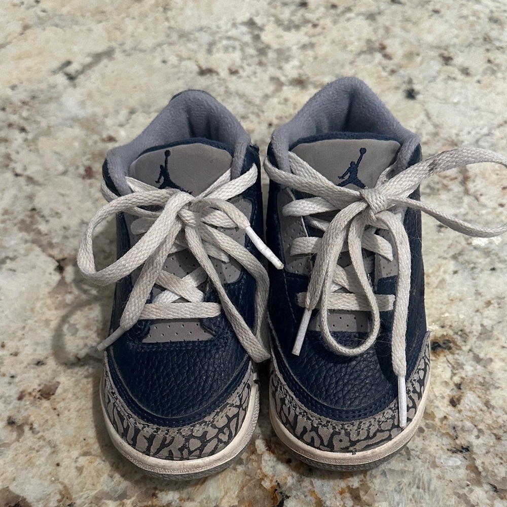 Toddler Boy Jordans - Size 9